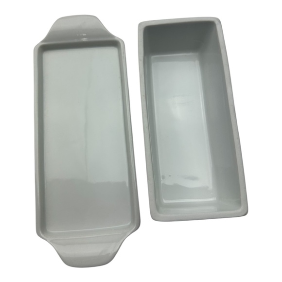 SOLDVintage Butter Dish With Lid White Ceramic Classic Butter Dish 8.5” - Picture 6 of 7